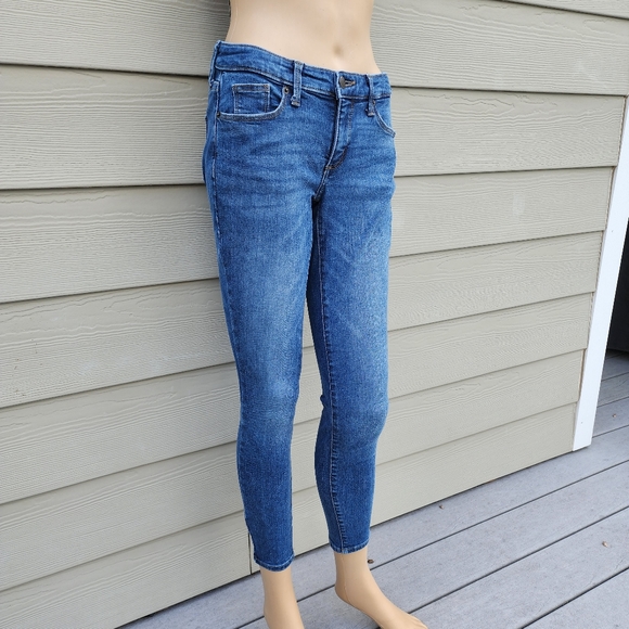 UNIVERSAL THREAD | Mid-Rise Curvy Skinny Jeans - Picture 4 of 12